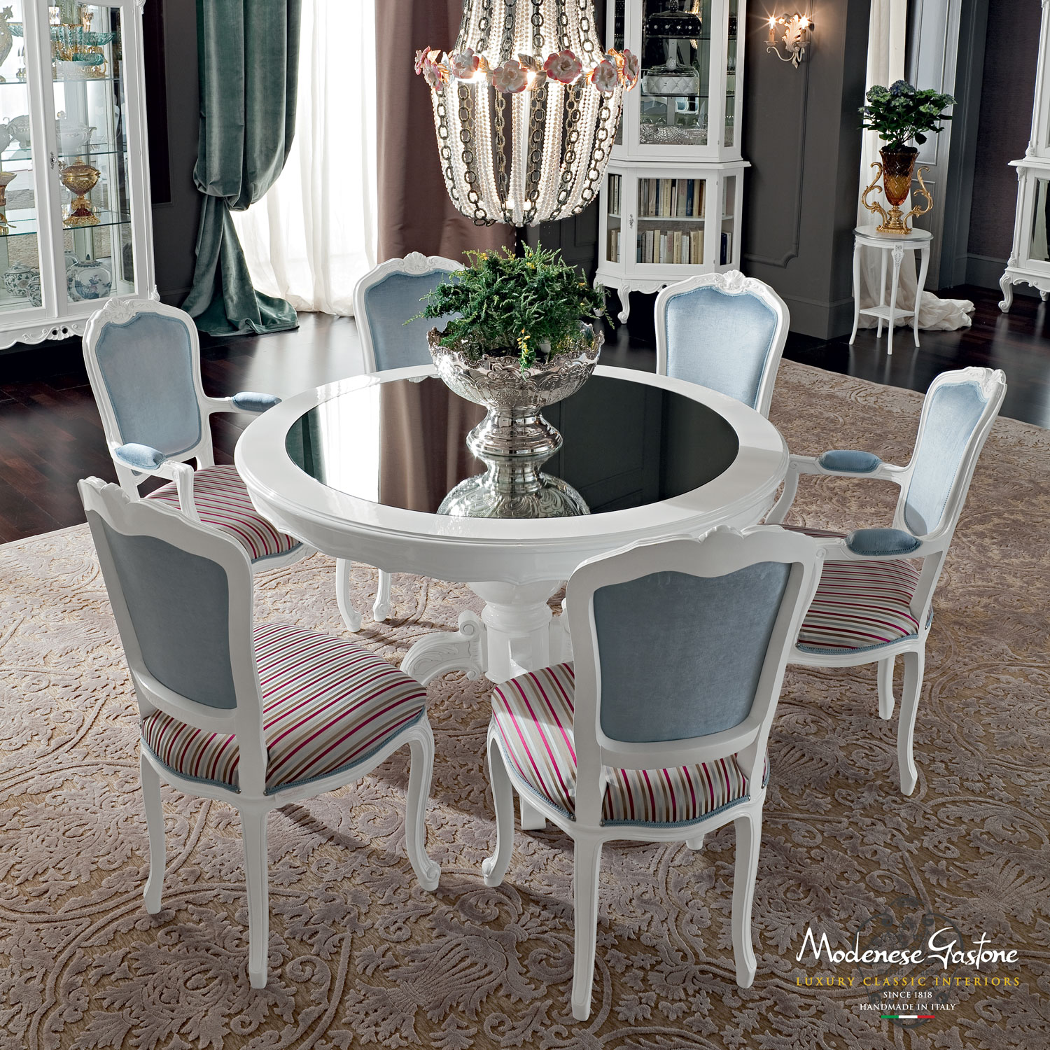 Fashionable-dining-room-round-table-with-mirror-top-Casanova-collection-Modenese-Gastone